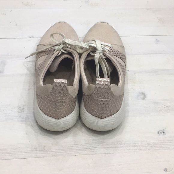 Clark’s leather sneakers with max cushion sz 9 - Picture 3 of 4